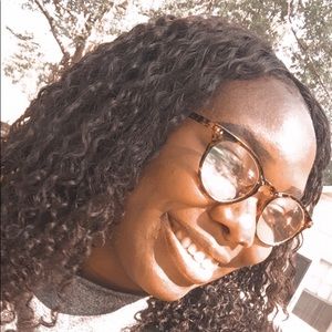 Meet your Posher, Lindsey